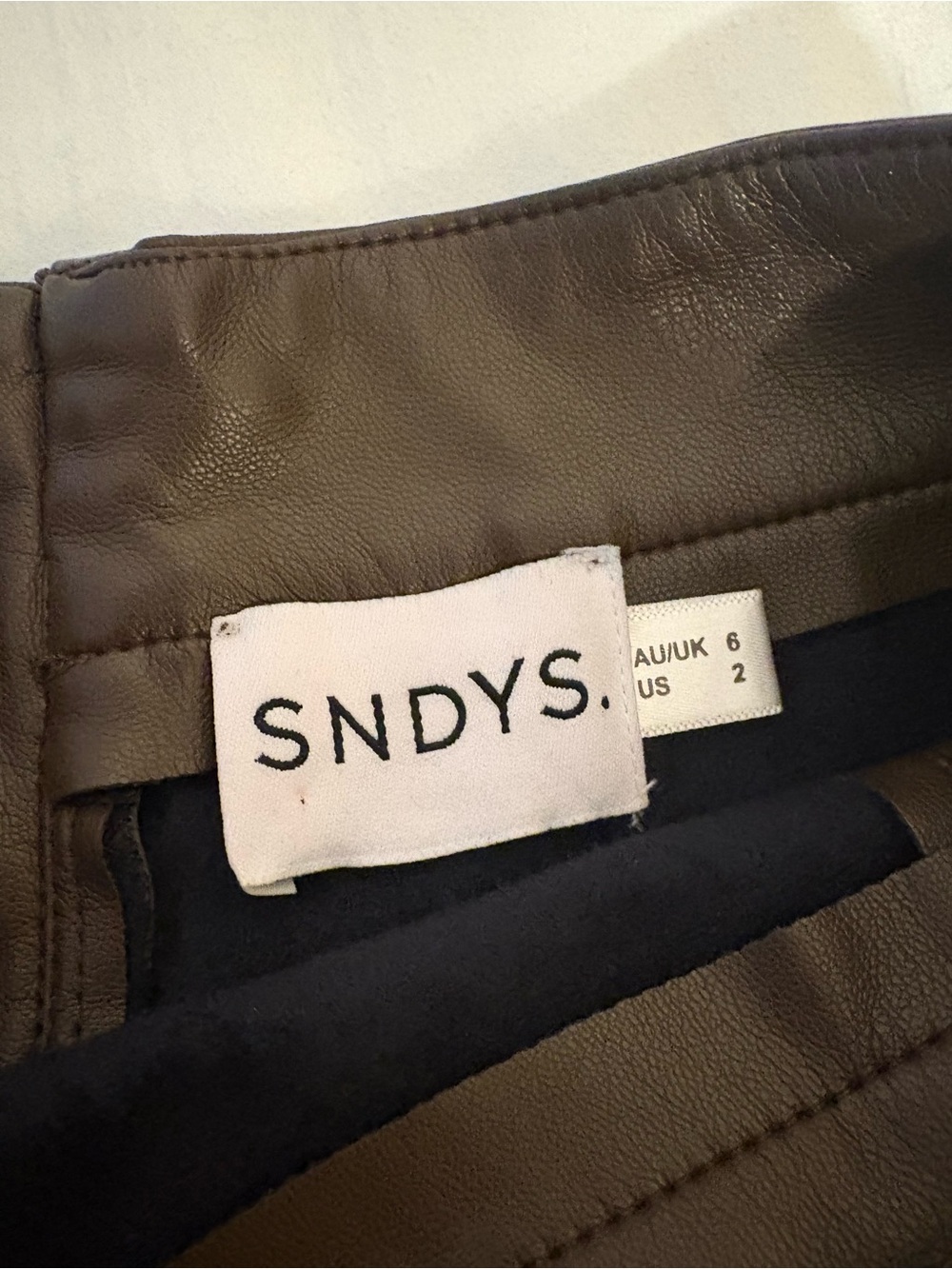 KNOX FAUX LEATHER SKIRT
SNDYS - Picture 4 of 8